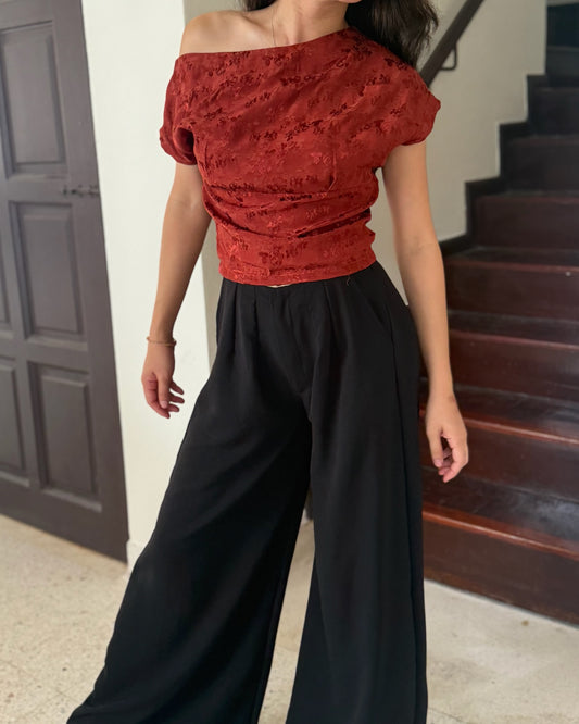 Anggun off-shoulder top ( Crimson Red )