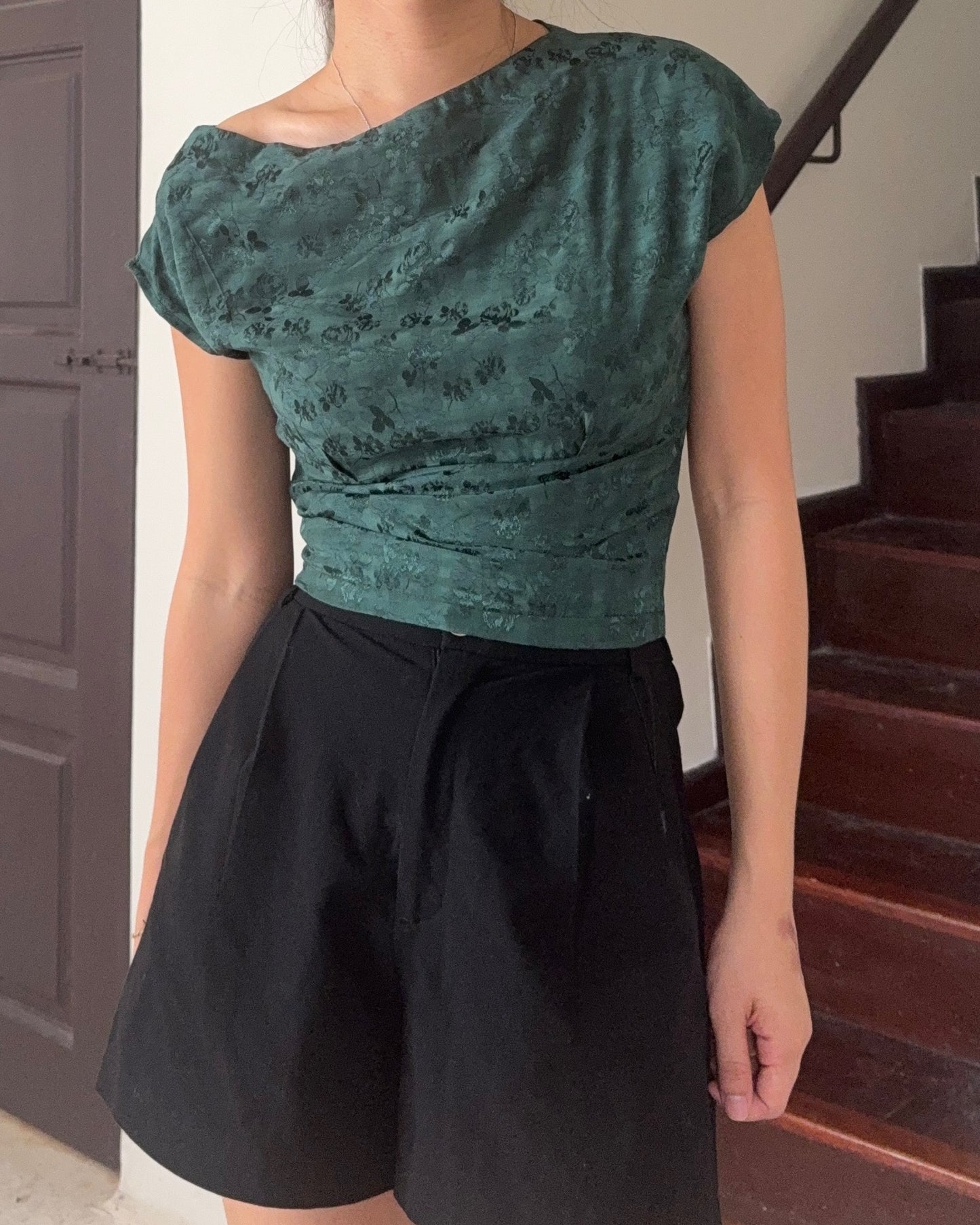 Anggun off-shoulder top ( Opal Green )
