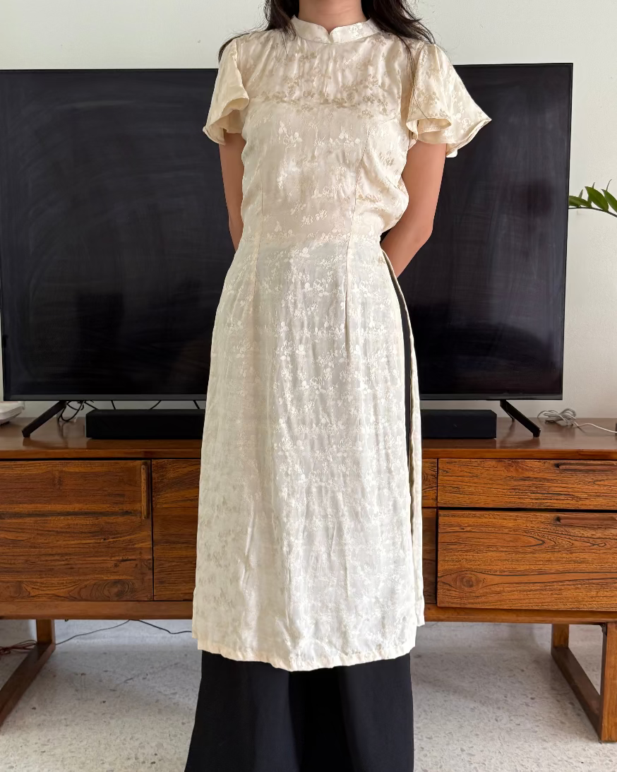 Ayu Ao-Inspired Dress with Sleeves